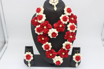 White and red Flower jewelry, Indian jewelry for haldi, Indian jewelry for mehndi,  jewelry for baby shower, Indian wedding jewelry