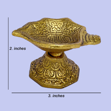 Metal Aarati diya, Deepam, oil diya, small return gift, pooja favor, return gift for puja, baby shower favor, varalakshmi favor, Navratri
