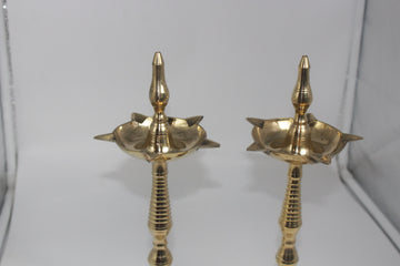 Standing Brass Metal Kerala Samai Diwali Deepak for Puja Traditional Panchmahal Pooja Deepam Diya Oil Lamp Kutthu Vilakku Dia Deepawali