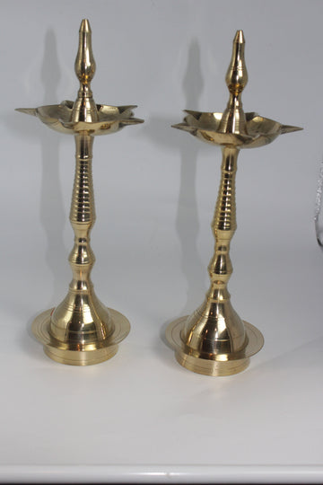 Standing Brass Metal Kerala Samai Diwali Deepak for Puja Traditional Panchmahal Pooja Deepam Diya Oil Lamp Kutthu Vilakku Dia Deepawali